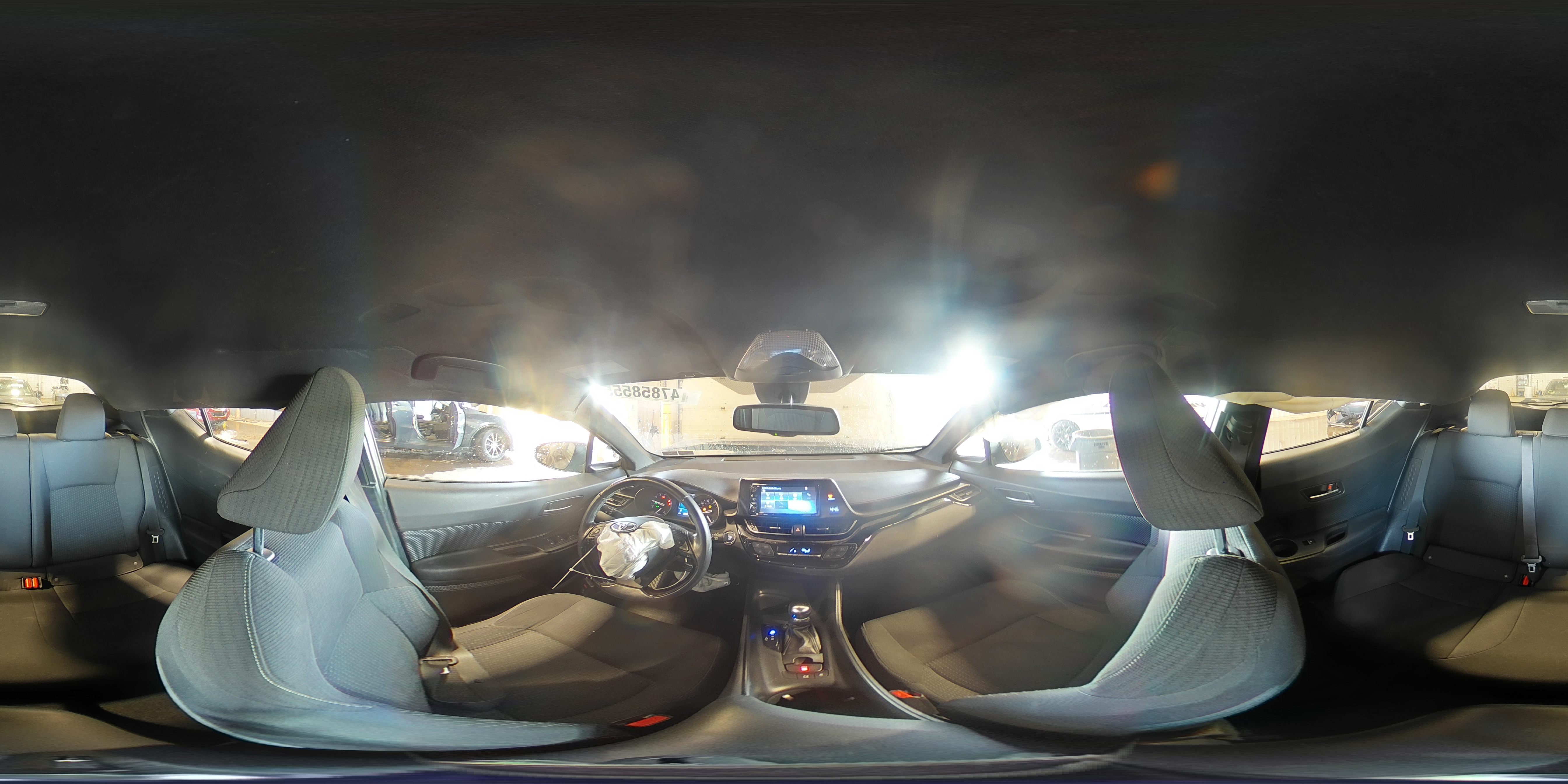 2018 Toyota C-HR - Image 16