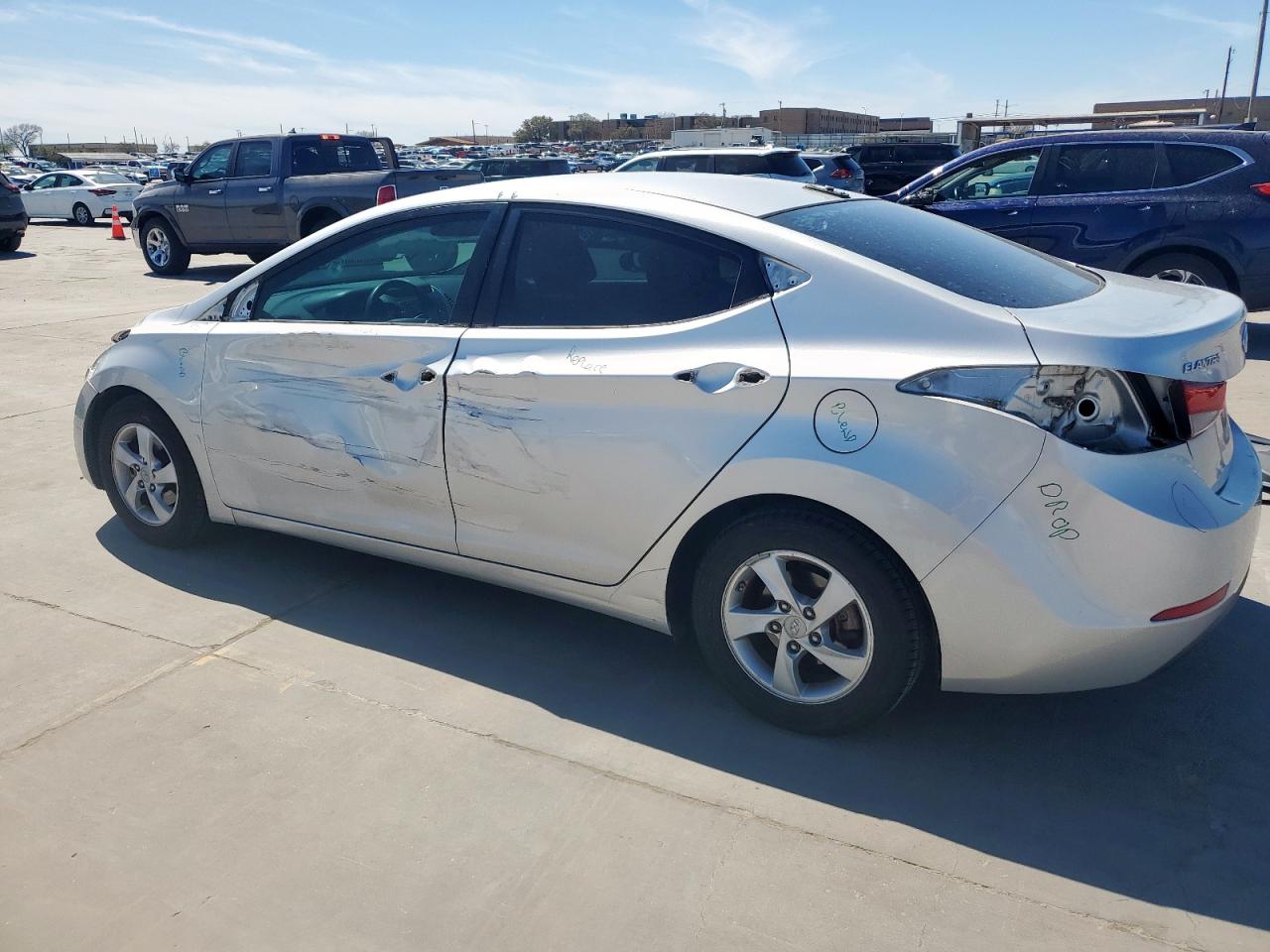 2015 Hyundai Elantra - Image 2