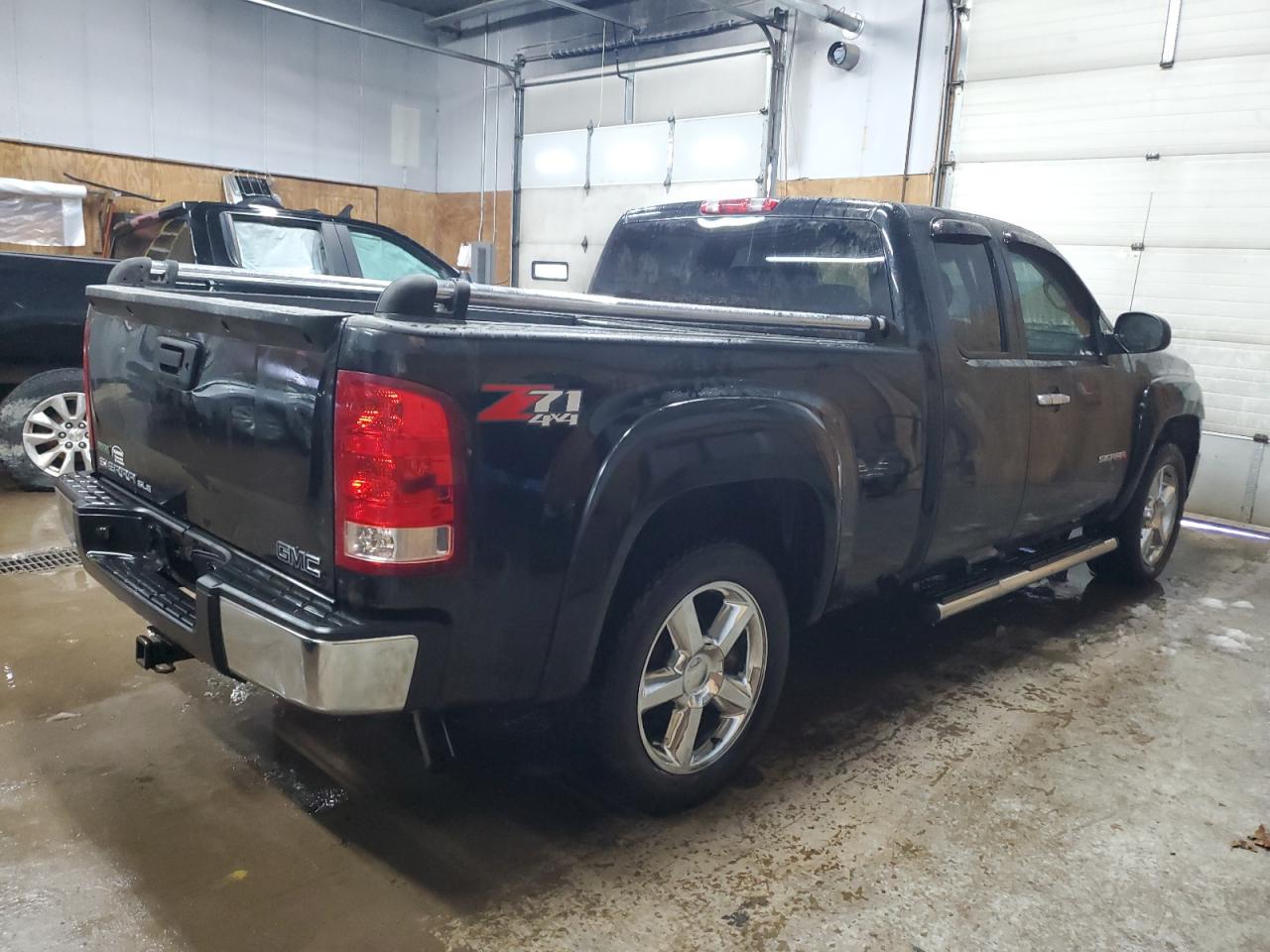 2010 GMC Sierra - Image 3