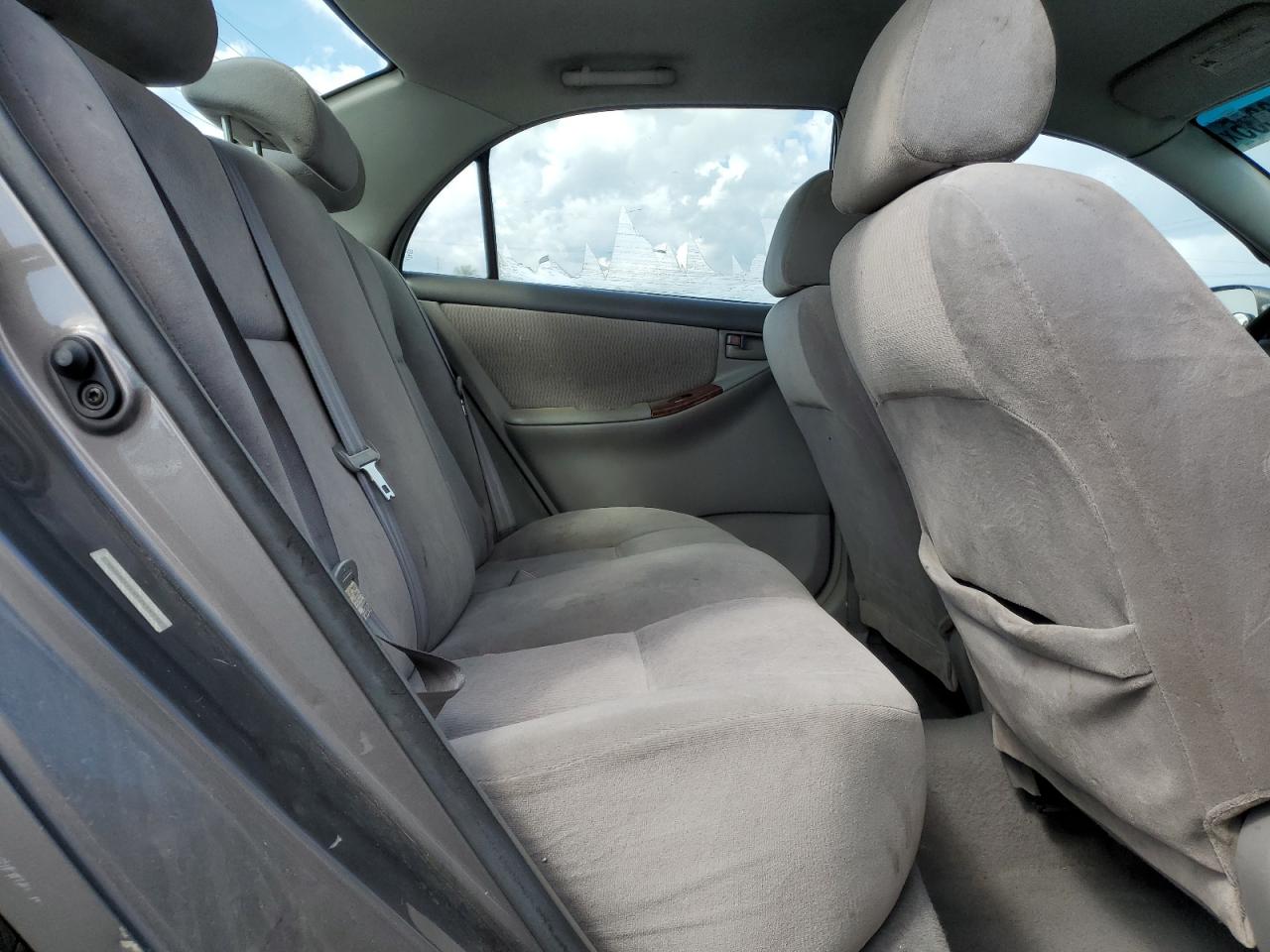 2005 Toyota Corolla - Image 10