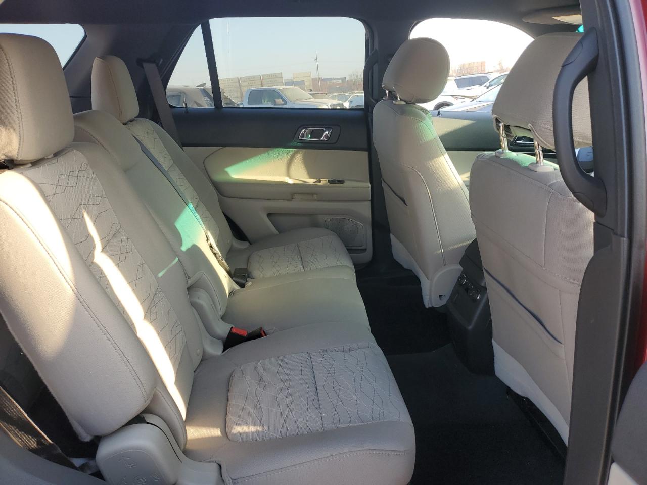 2015 Ford Explorer - Image 12