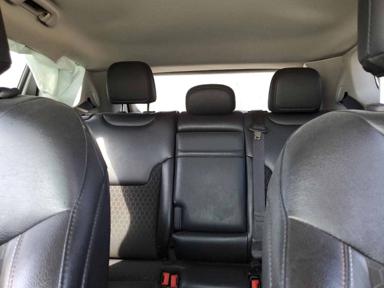 2020 Jeep Compass - Image 10