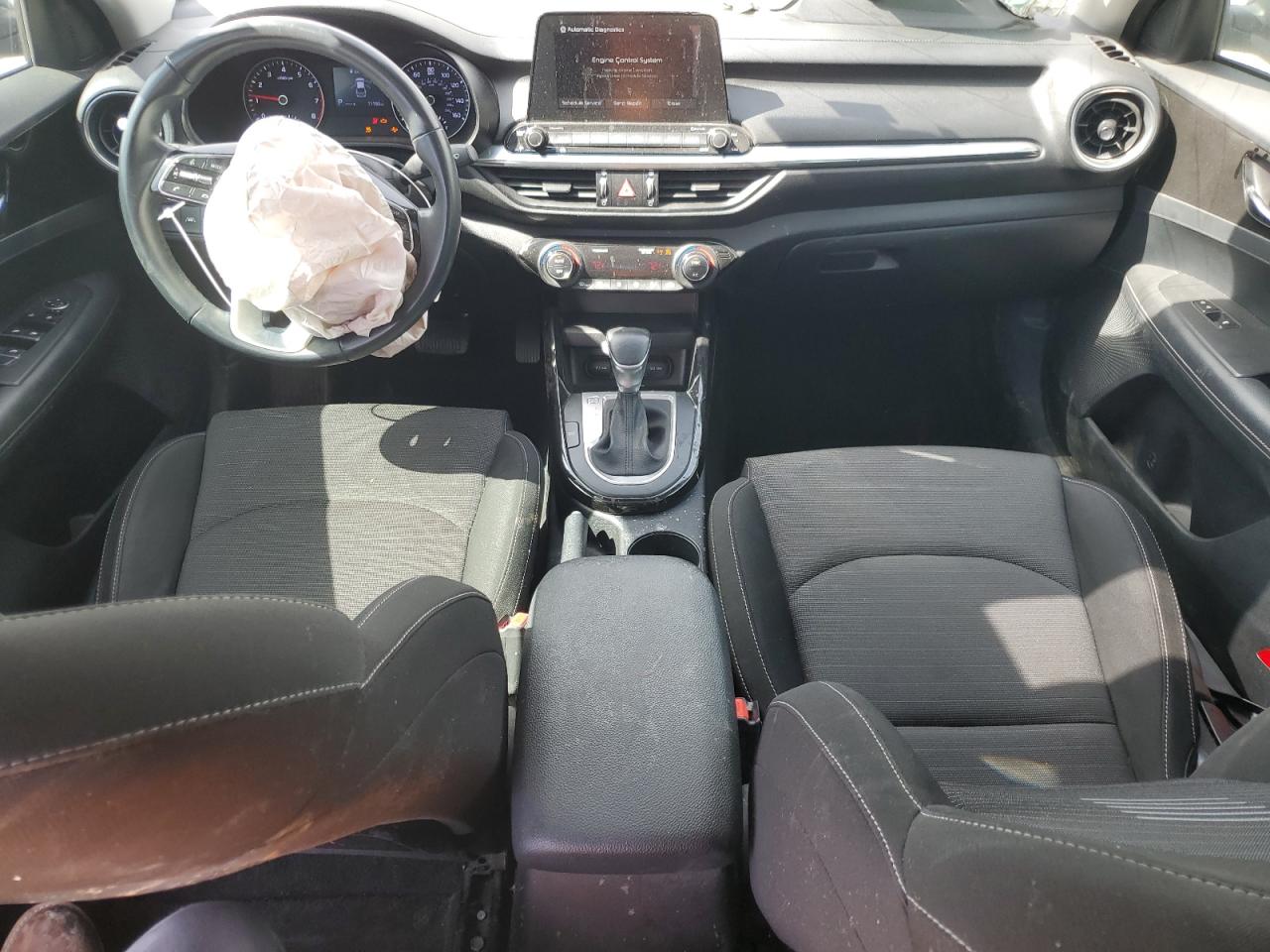 2019 Kia Forte - Image 8