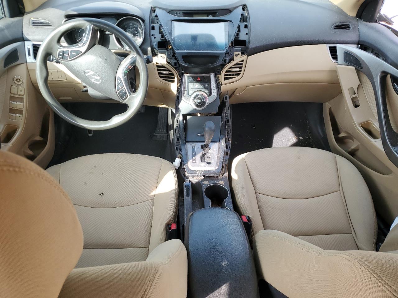 2013 Hyundai Elantra - Image 8
