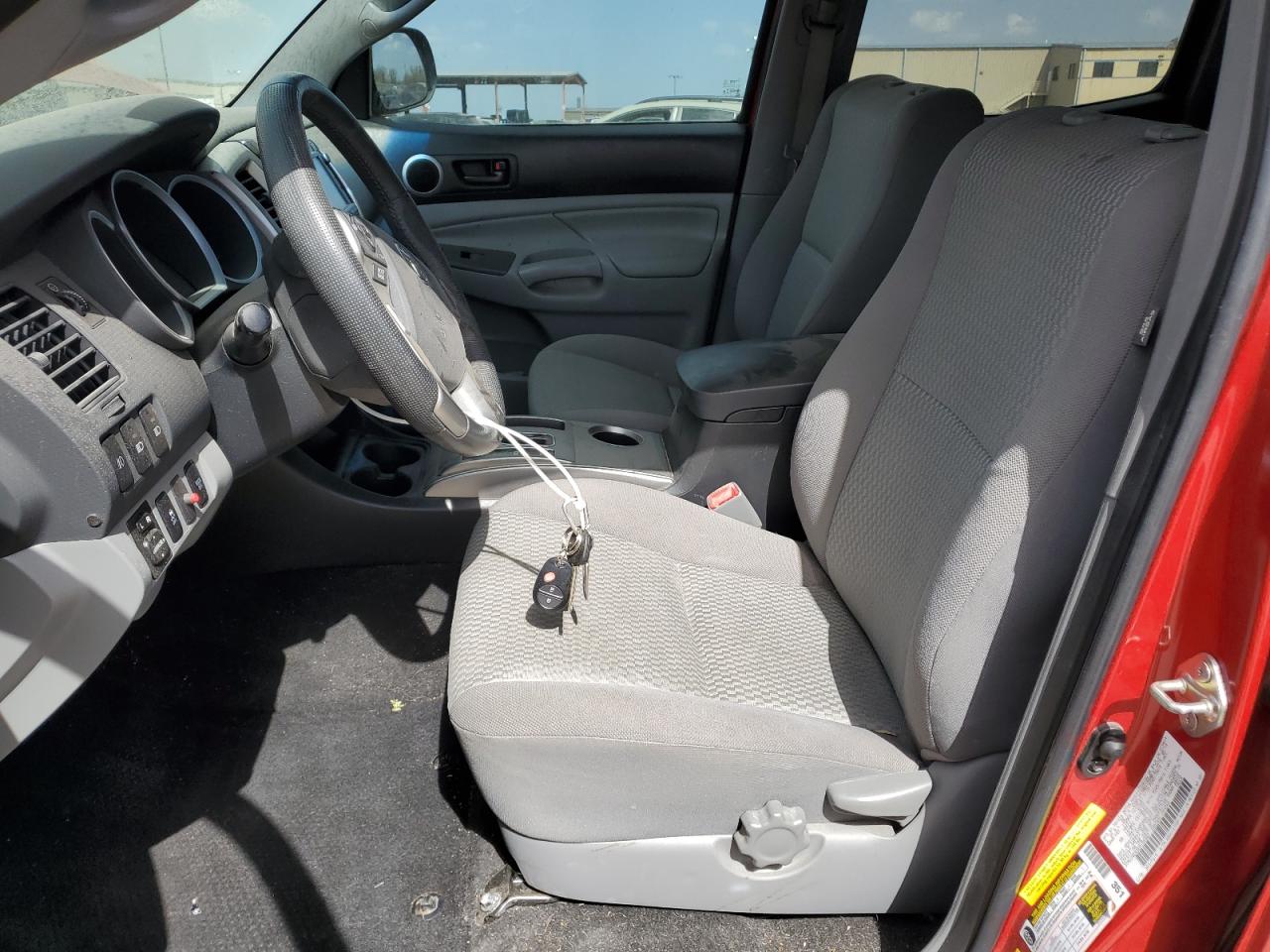 2014 Toyota Tacoma - Image 7