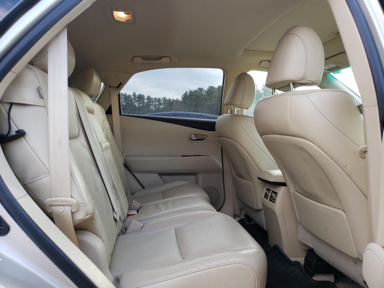 2011 Lexus RX - Image 11