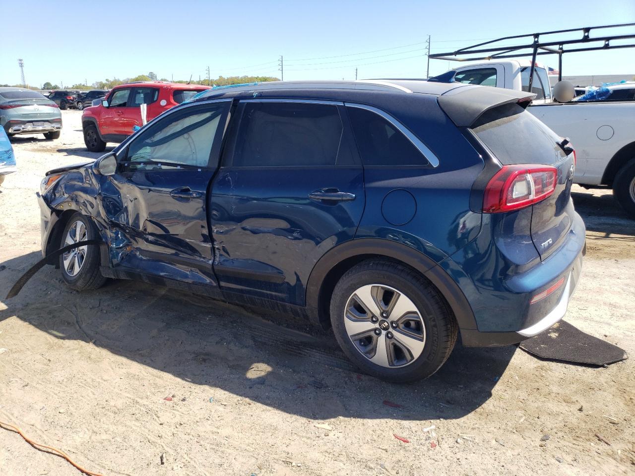 2019 Kia Niro - Image 2