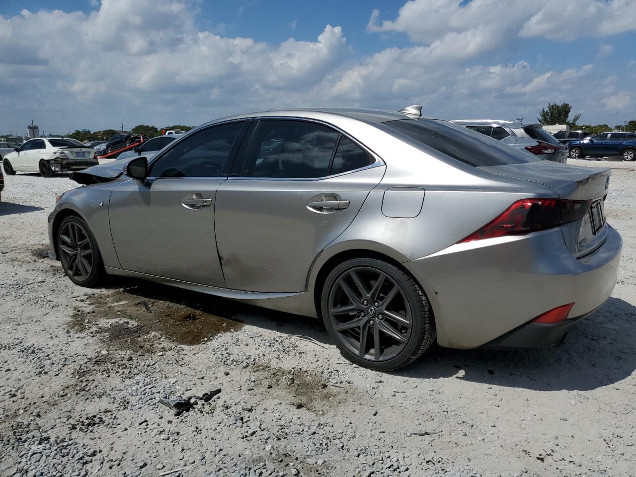 2016 Lexus IS - Image 2