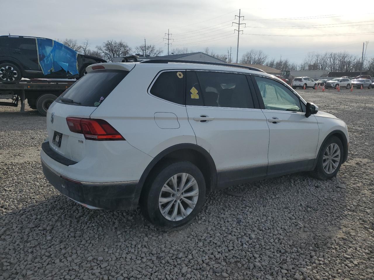 2018 Volkswagen Tiguan - Image 3