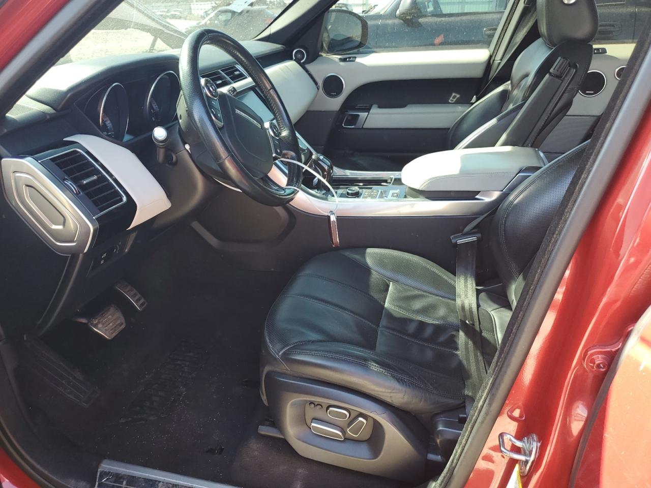 2015 Land Rover Range Rover - Image 7