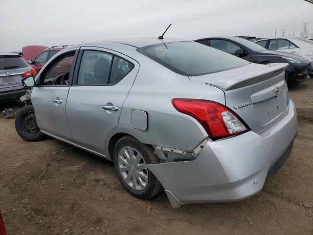  NISSAN VERSA 2015 Srebrny