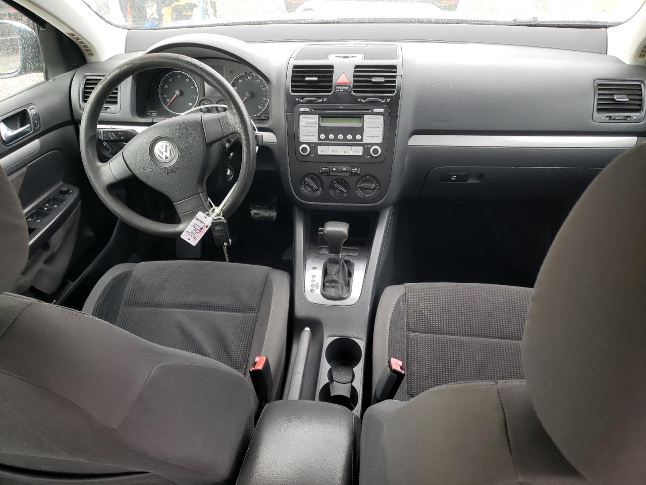 2009 Volkswagen Jetta - Image 8