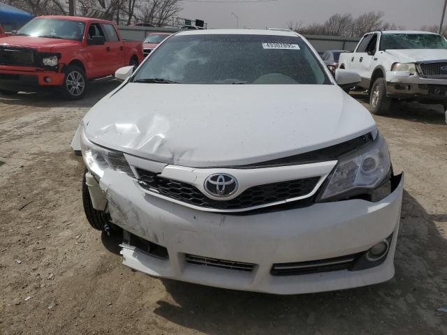 Sedans TOYOTA CAMRY 2012 Biały