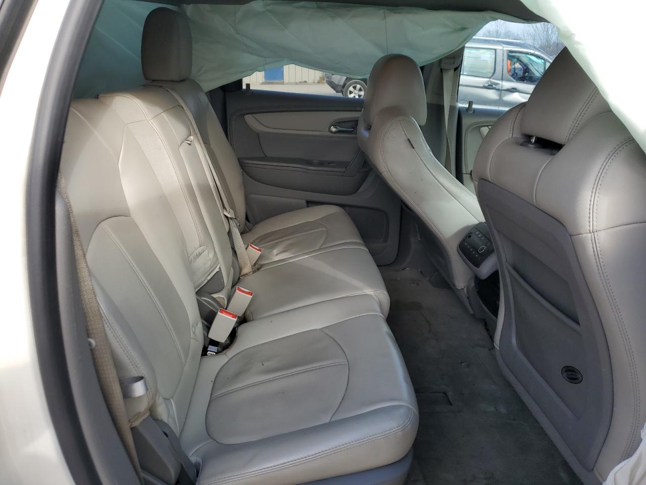 2013 Chevrolet Traverse - Image 11