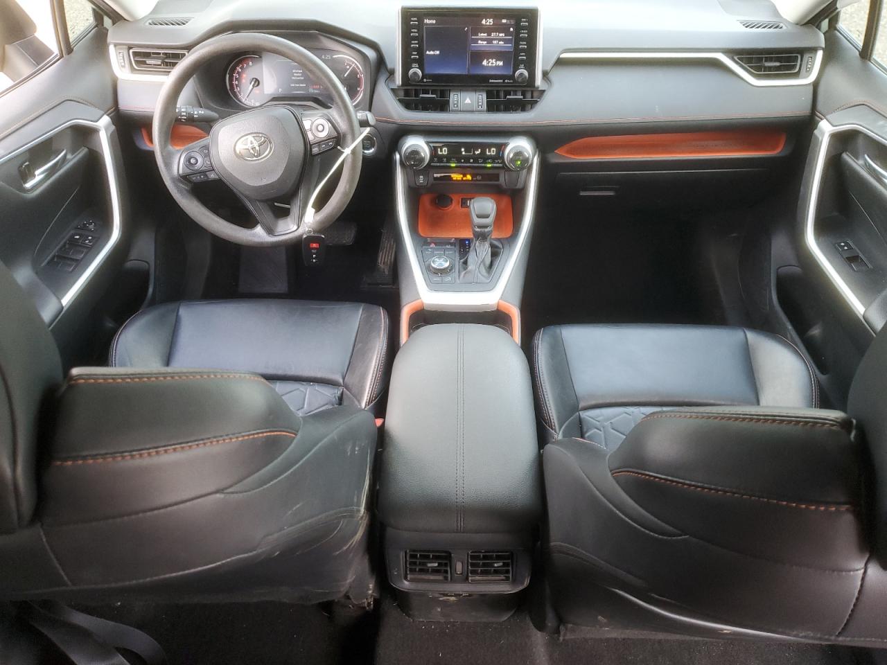 2019 Toyota RAV 4 - Image 8