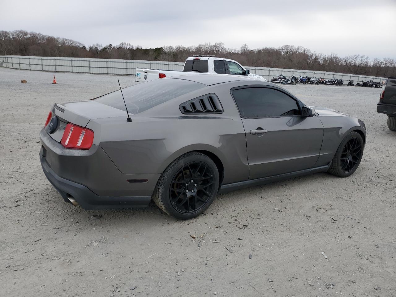 2011 Ford Mustang - Image 3