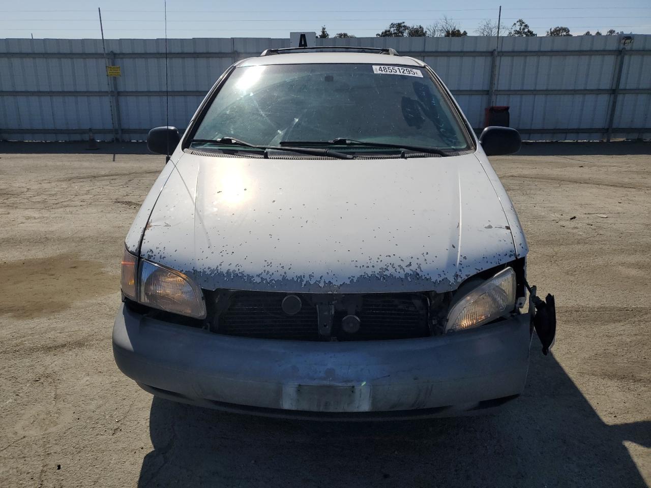 2000 Toyota Sienna - Image 5