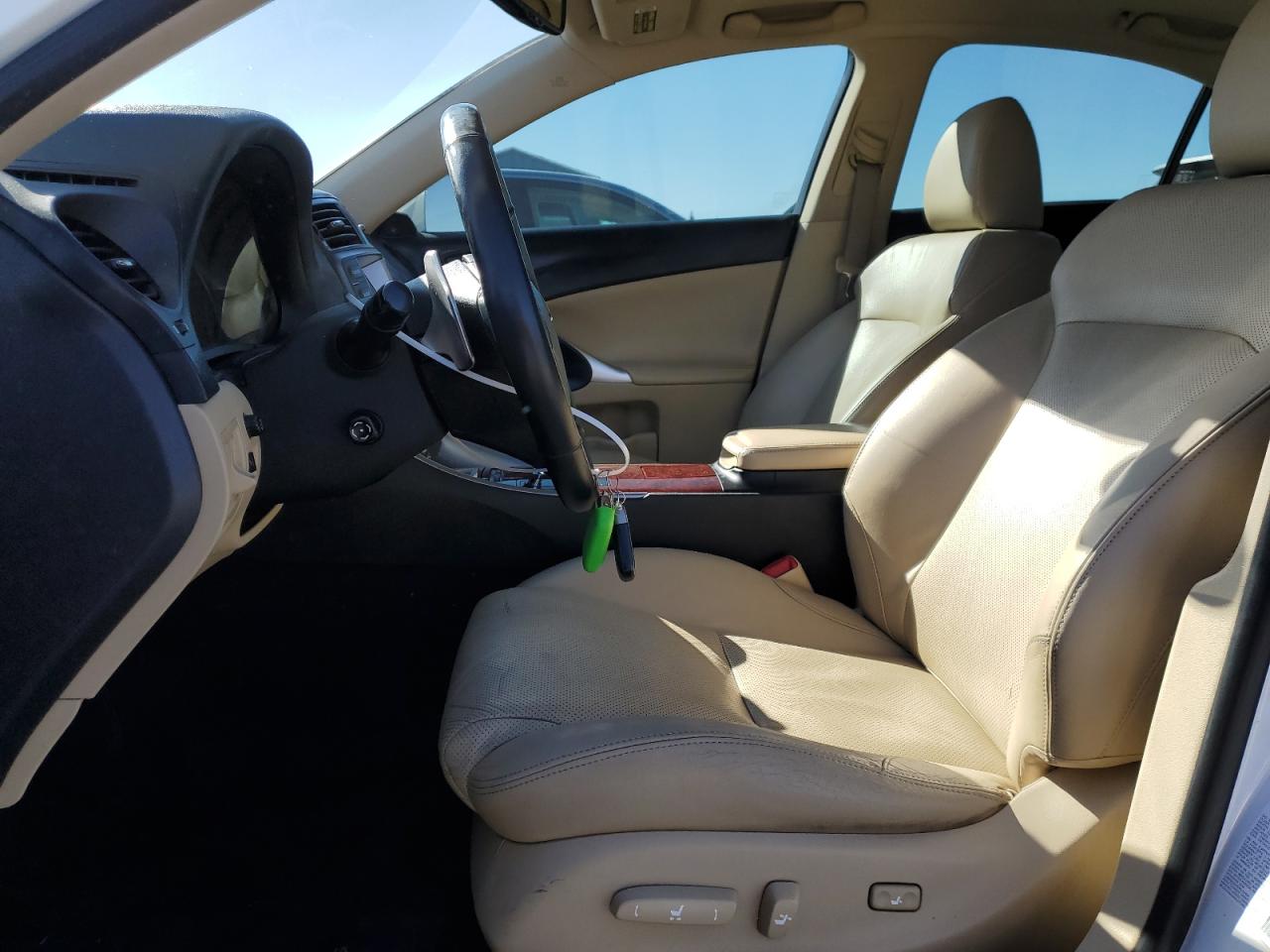 2008 Lexus IS - Image 7