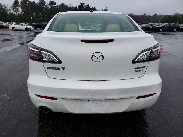 Sedans MAZDA 3 2012 White