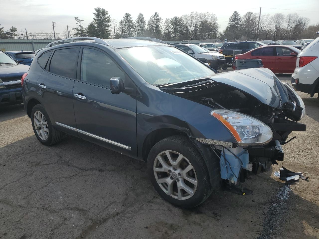 2013 Nissan Rogue - Image 4
