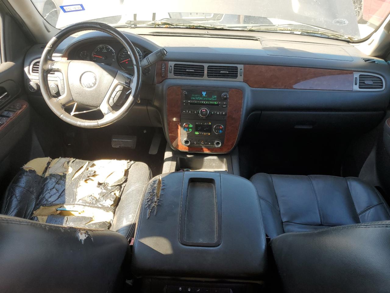 2011 Chevrolet Suburban - Image 8