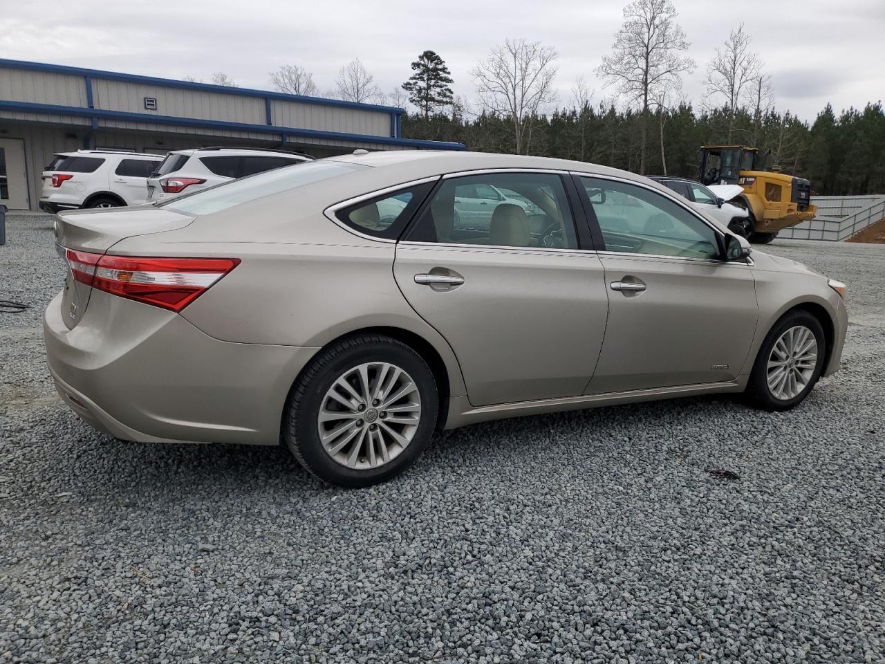 2014 Toyota Avalon - Image 3