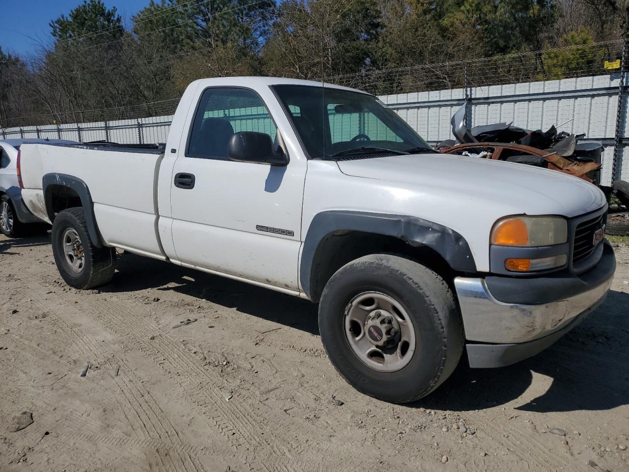 2001 GMC Sierra - Image 4