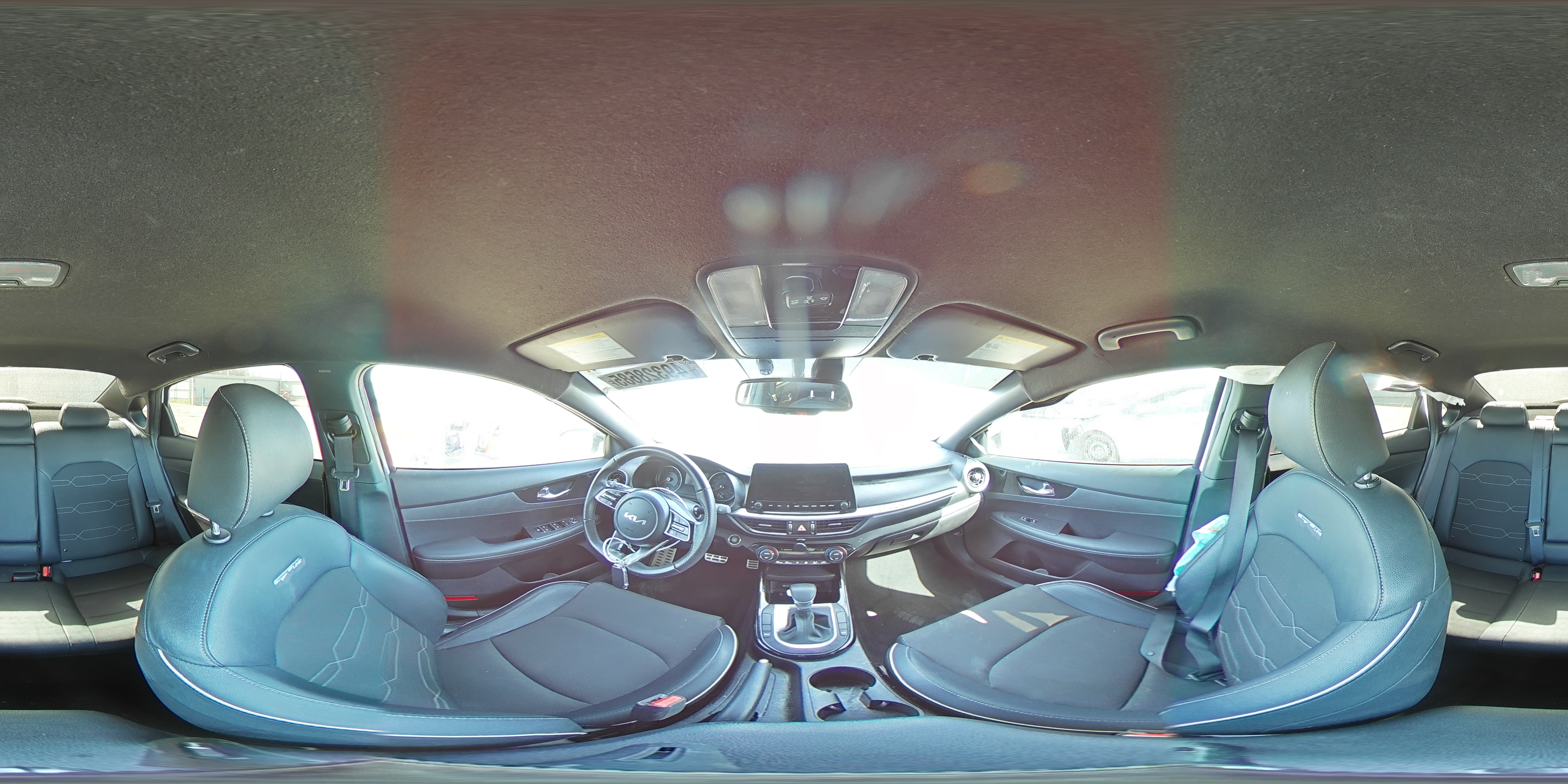 2023 Kia Forte - Image 13