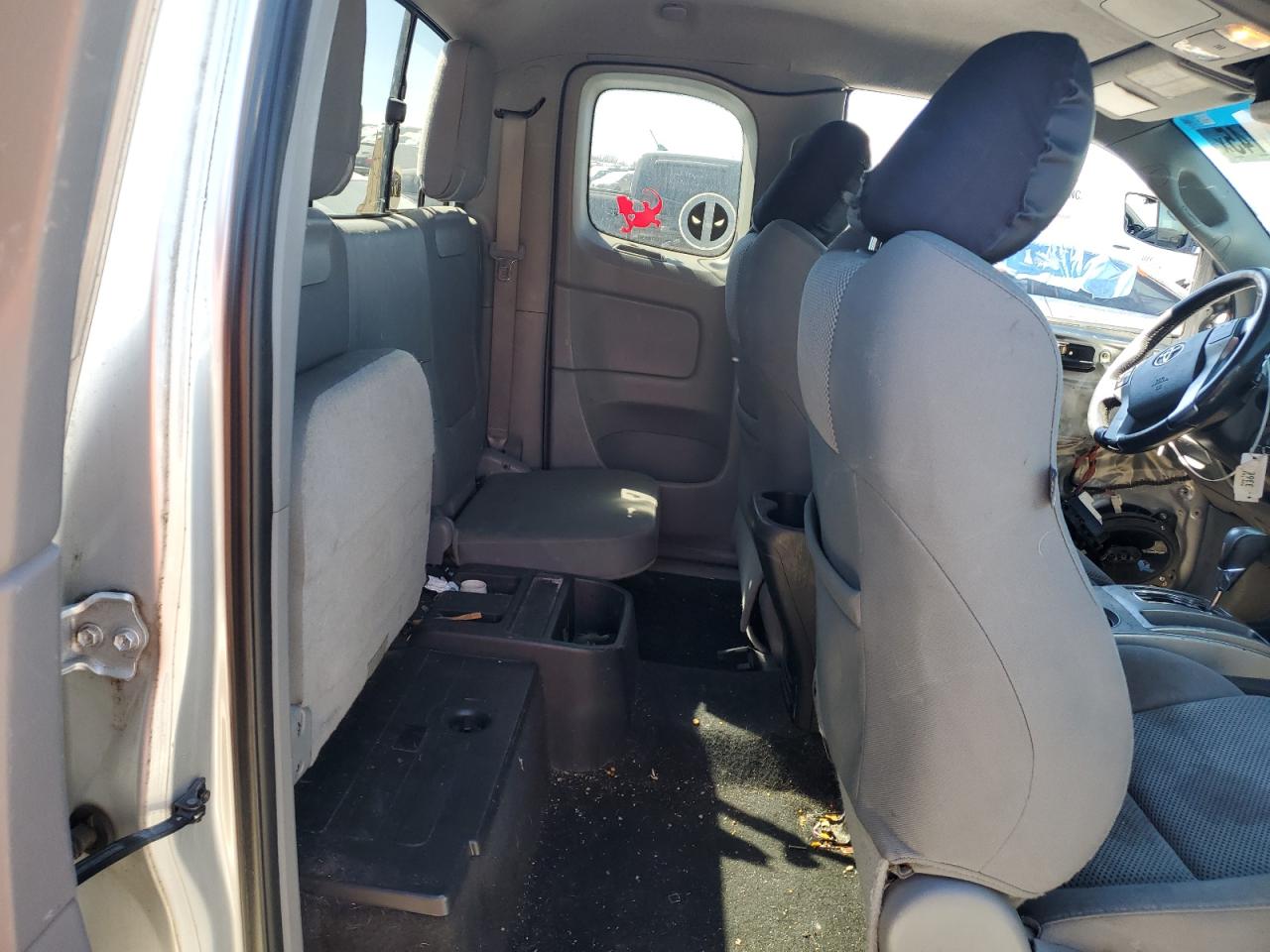 2013 Toyota Tacoma - Image 10