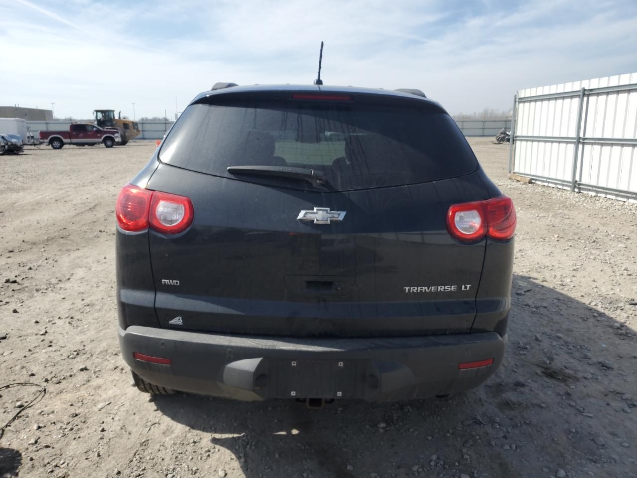 2011 Chevrolet Traverse - Image 6