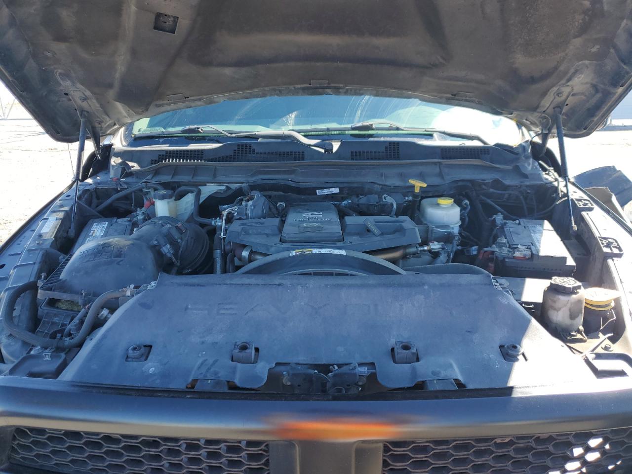 2017 RAM 3500 - Image 12