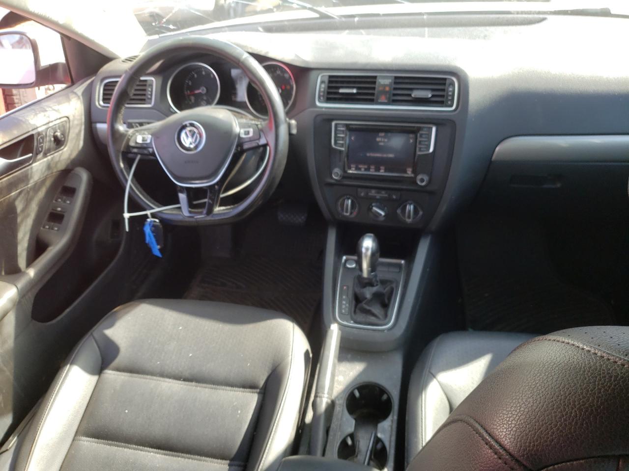 2017 Volkswagen Jetta - Image 8