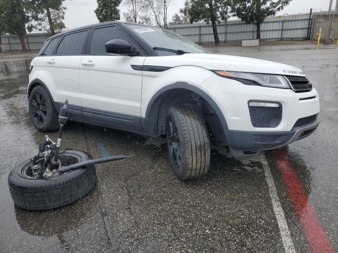 2017 Land Rover Range Rover - Image 4