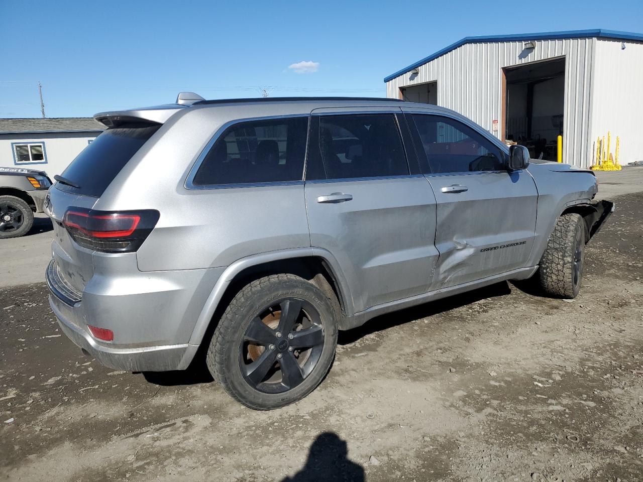 2015 Jeep Grand Cherokee - Image 3