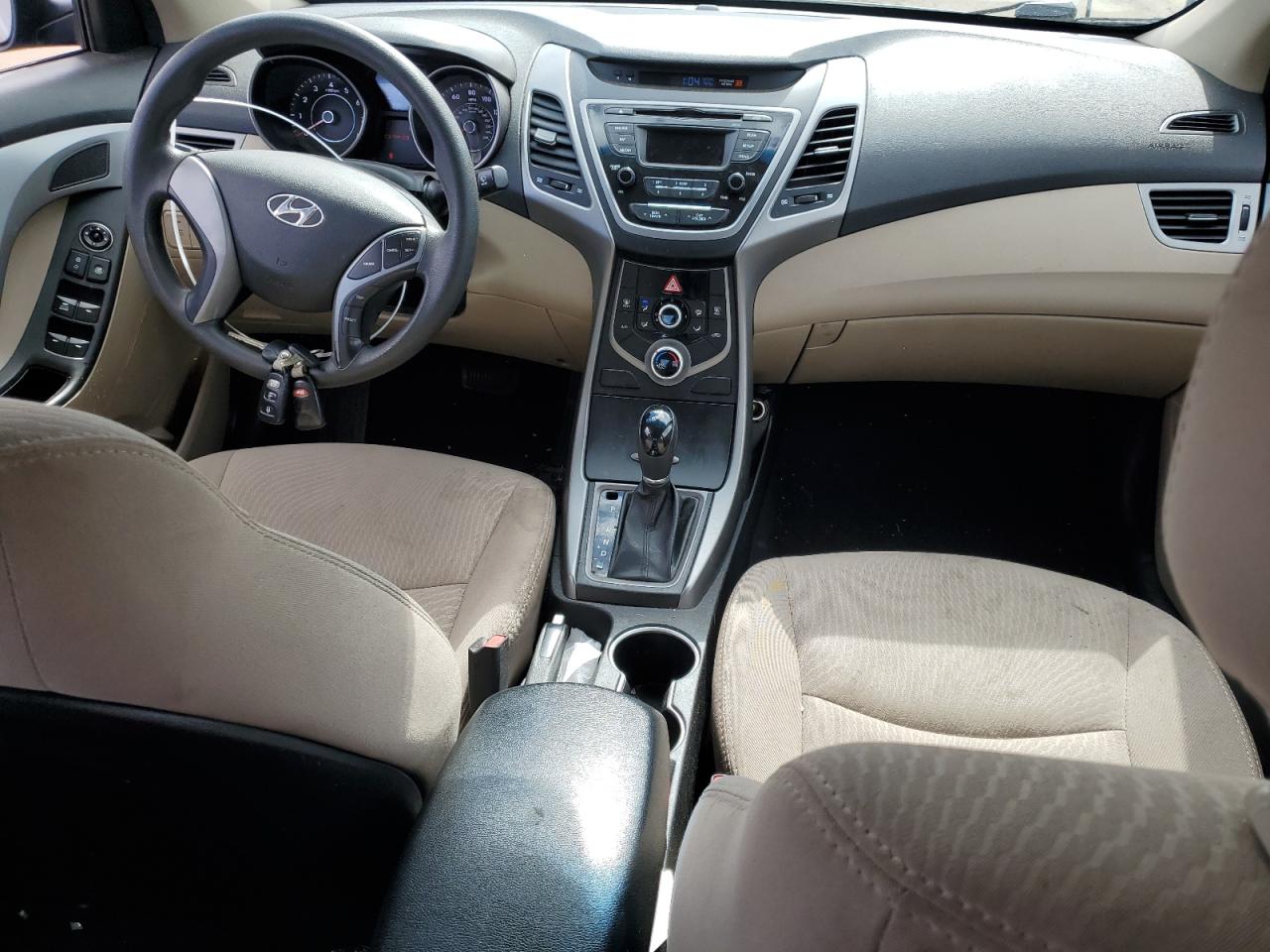 2016 Hyundai Elantra - Image 8