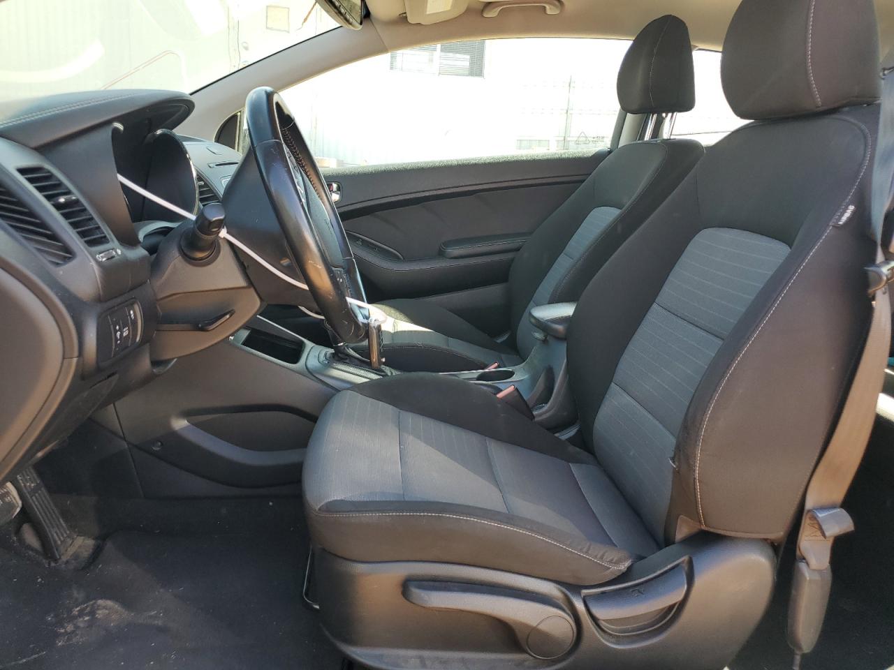 2016 Kia Forte - Image 7