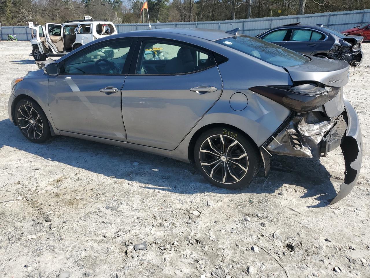 2012 Hyundai Elantra - Image 2