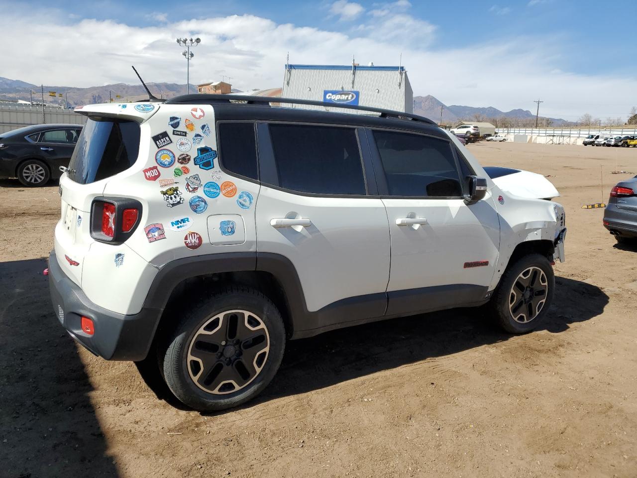 2017 Jeep Renegade - Image 3
