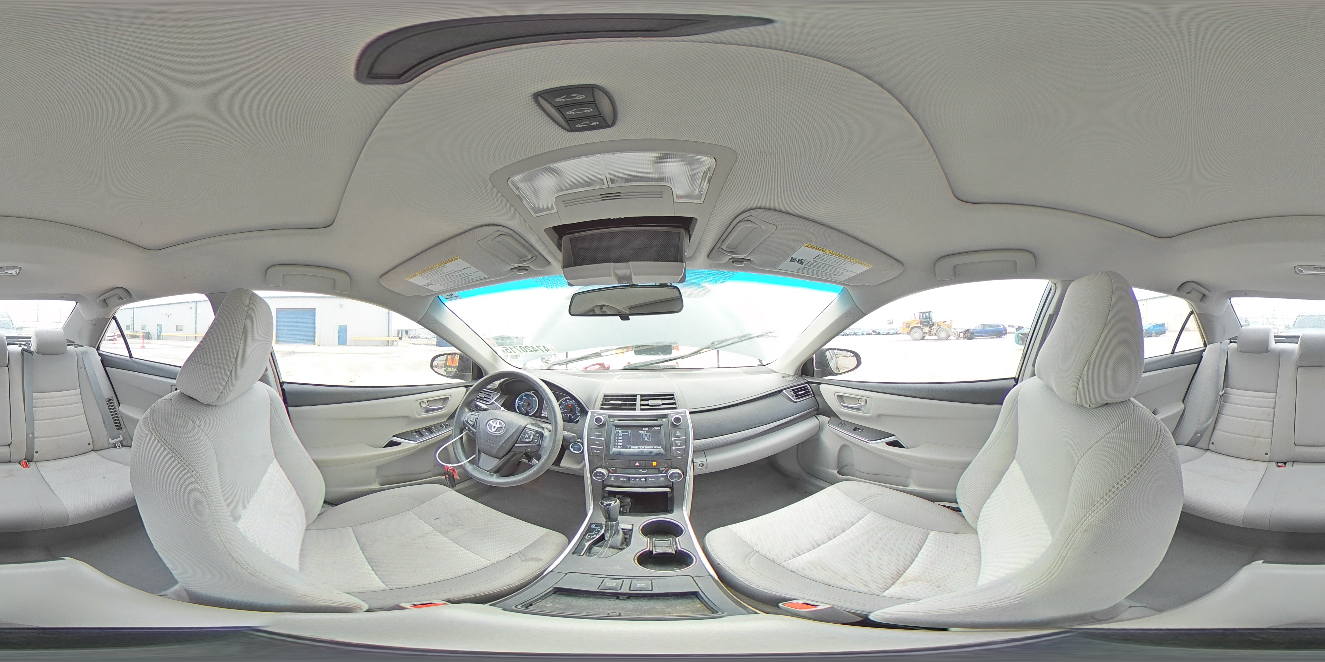 2016 Toyota Camry - Image 15