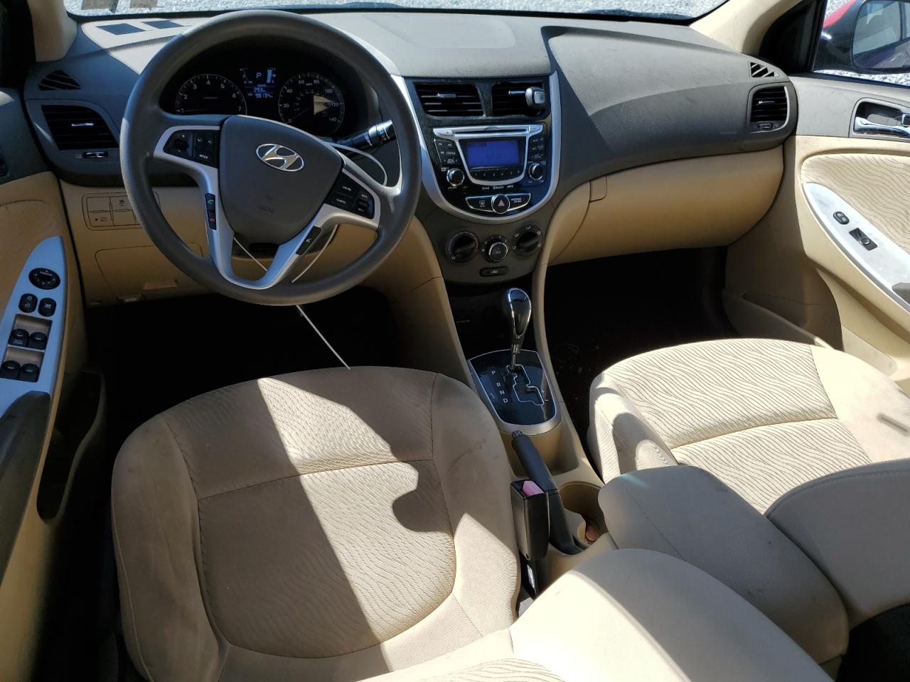 2013 Hyundai Accent - Image 8