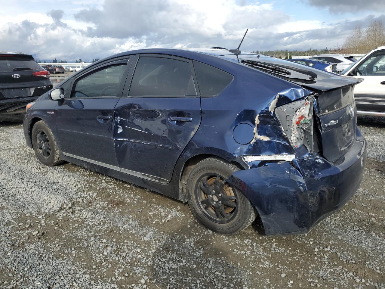2015 Toyota Prius - Image 2