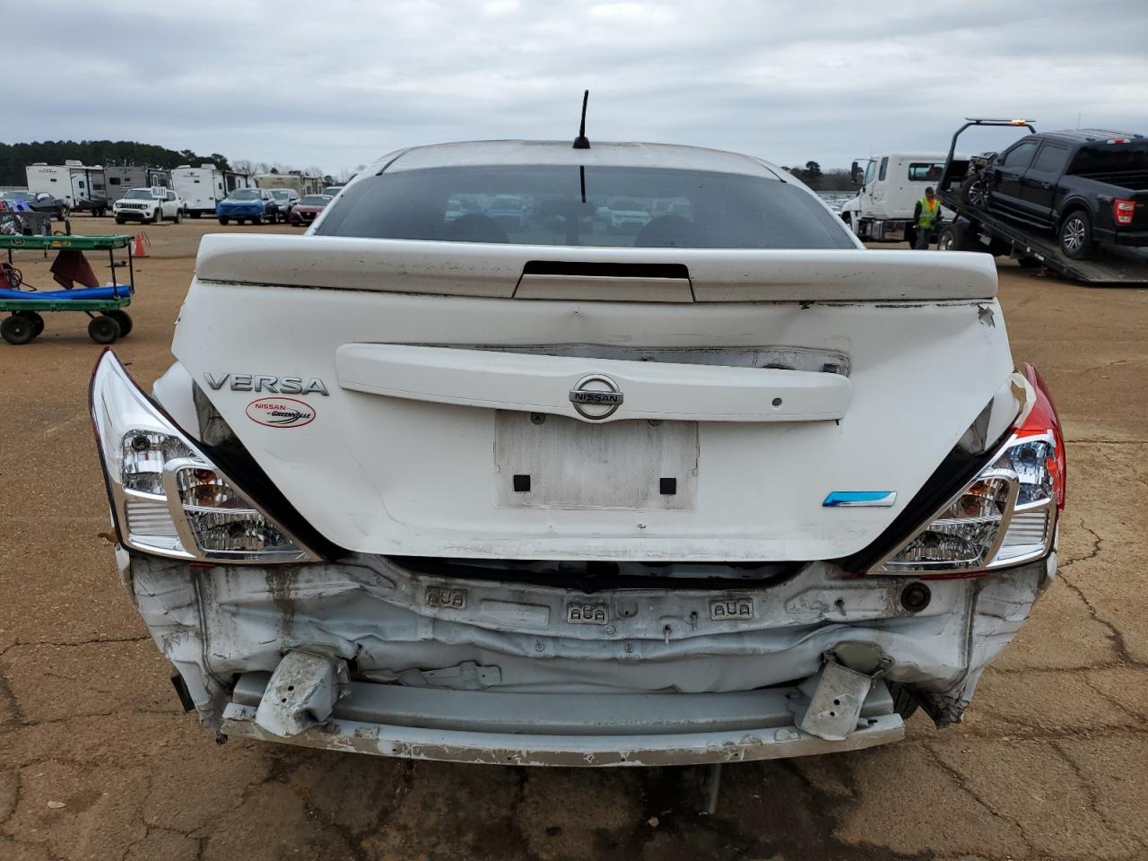 2015 Nissan Versa - Image 6
