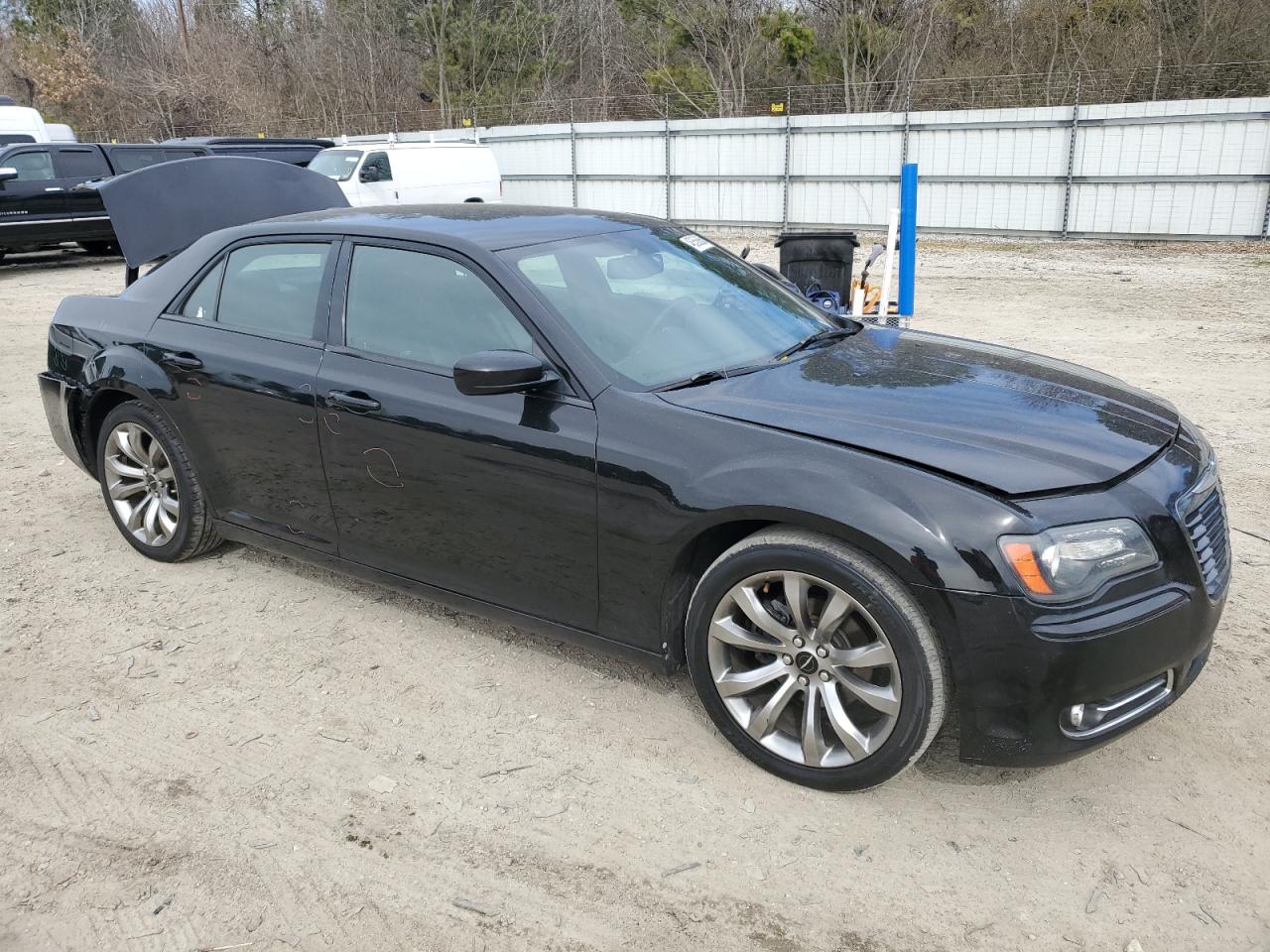 2014 Chrysler 300 - Image 4