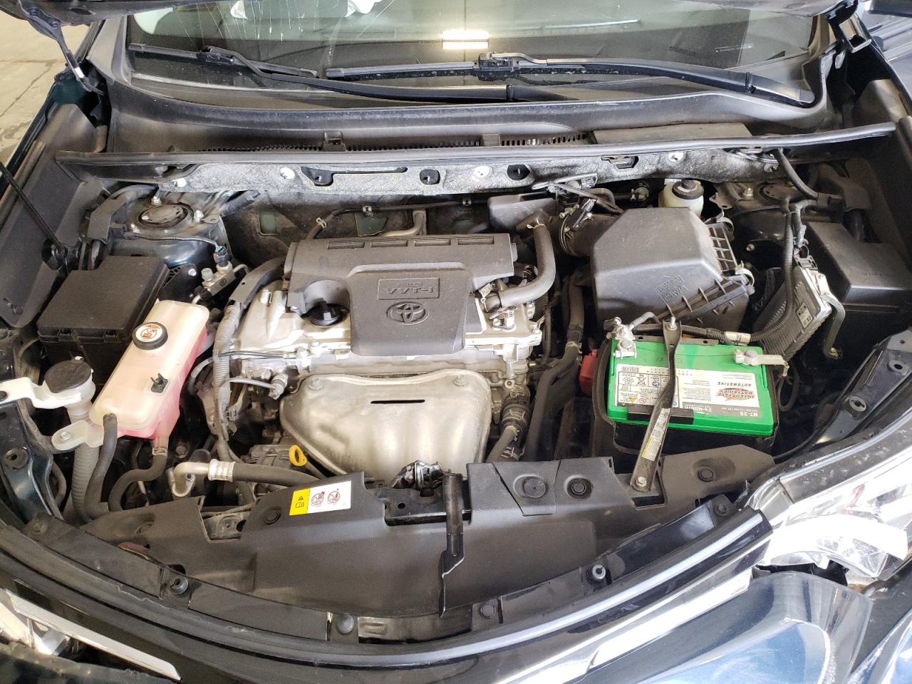 2018 Toyota RAV 4 - Image 12