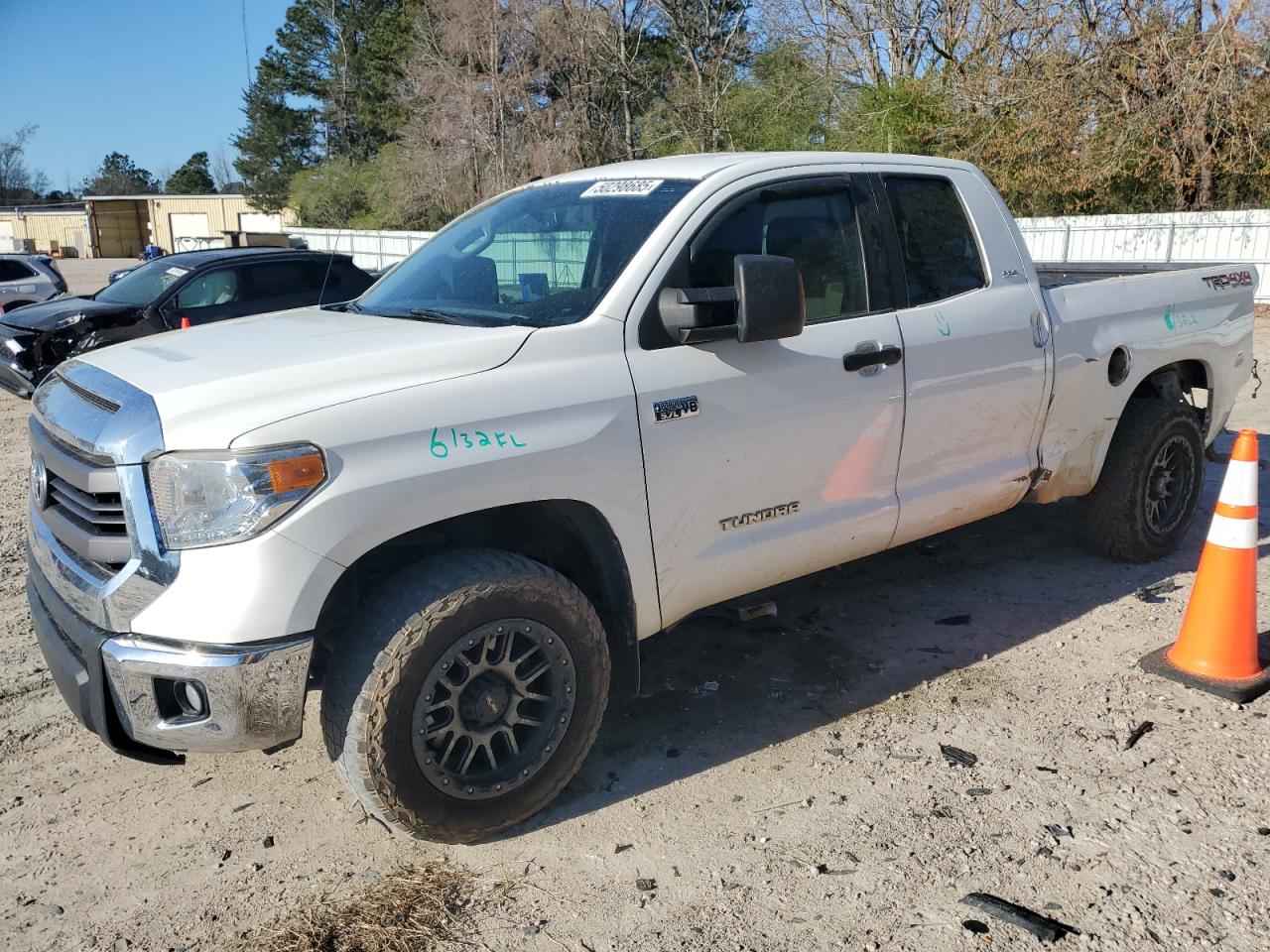 2014 Toyota Tundra Double Cab Sr продається в Knightdale, NC - Rear End