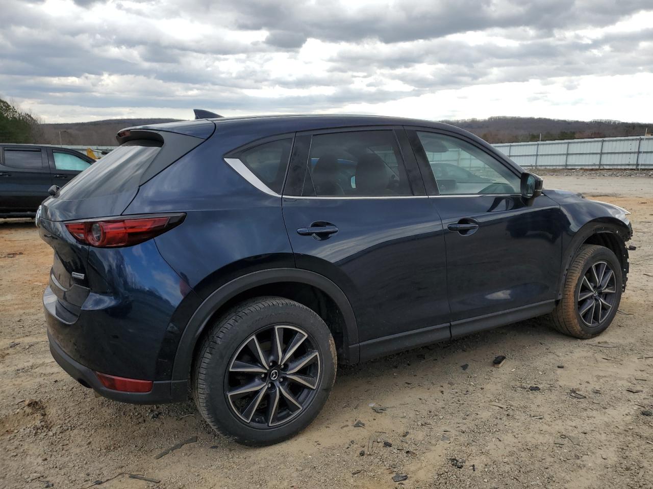 2017 Mazda CX-5 - Image 3