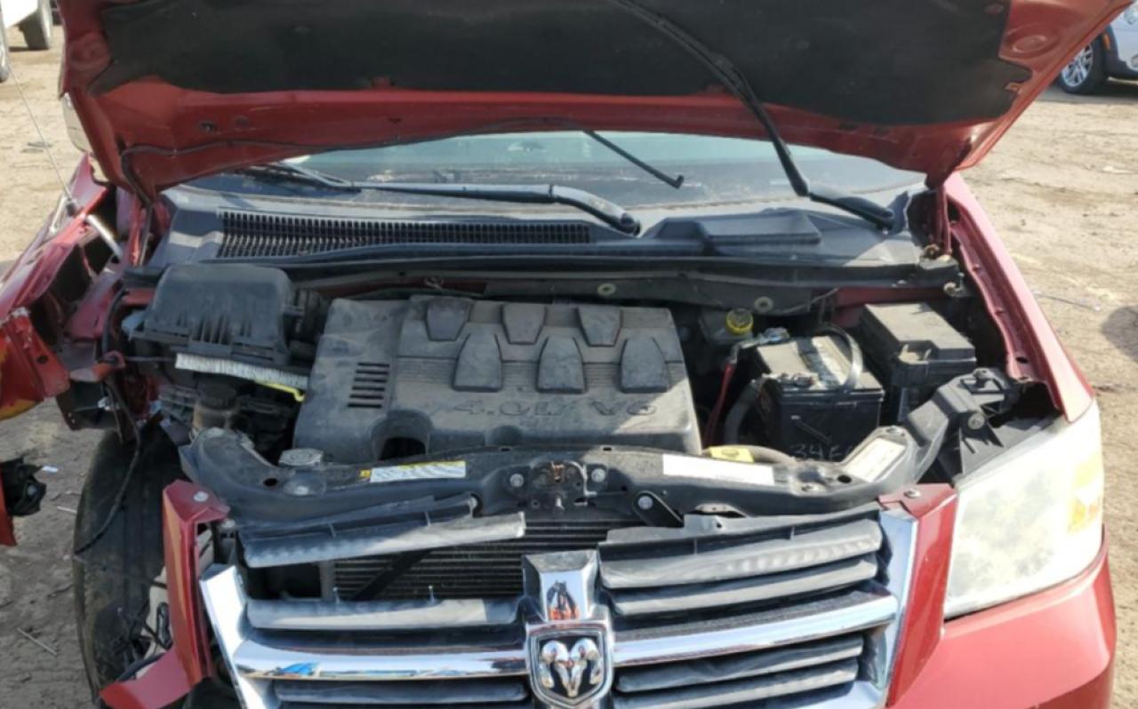2008 Dodge Caravan - Image 11