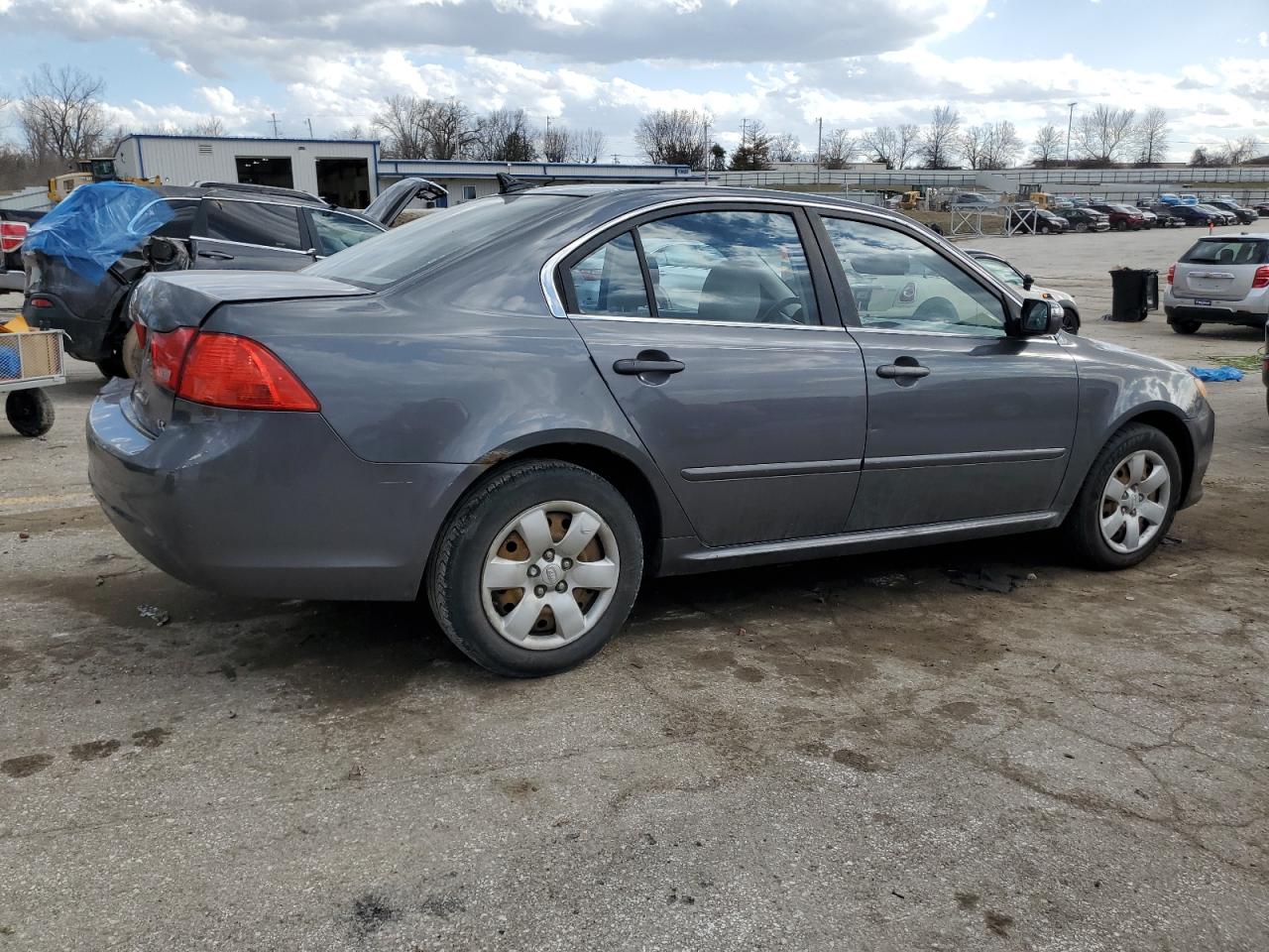 2010 Kia Optima - Image 3