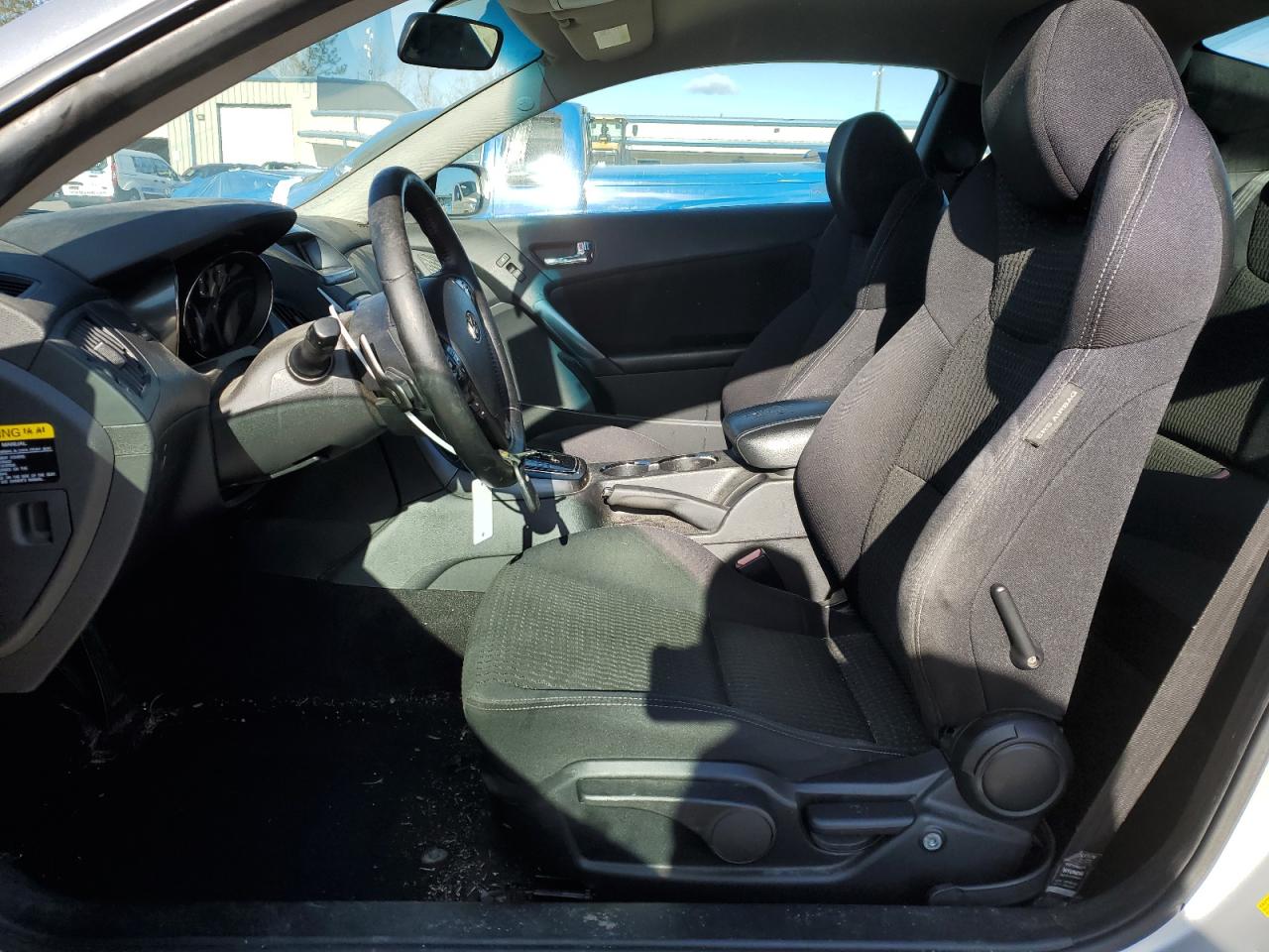 2012 Hyundai Genesis - Image 7