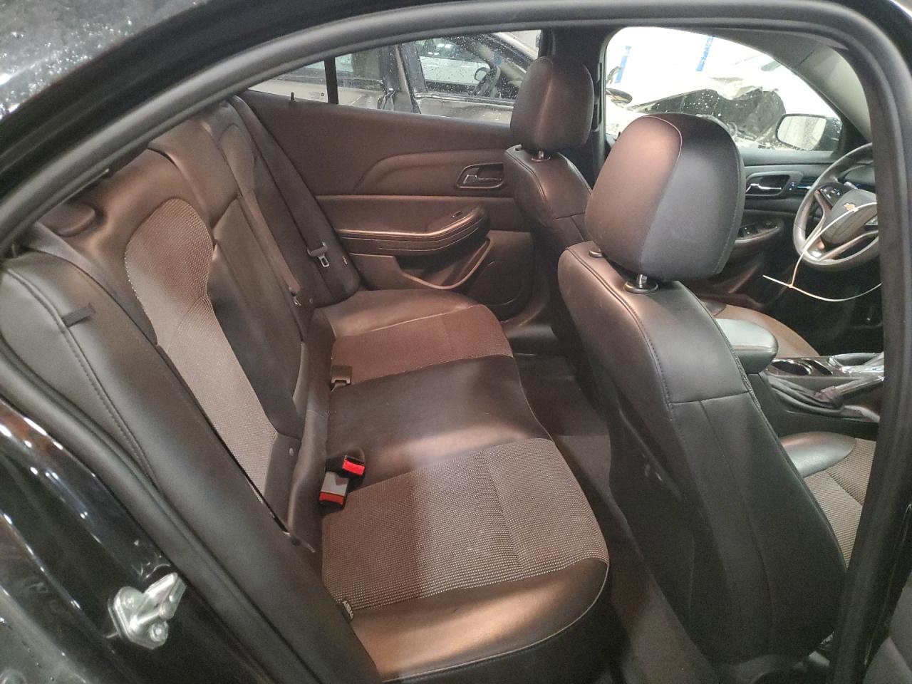 2015 Chevrolet Malibu - Image 10